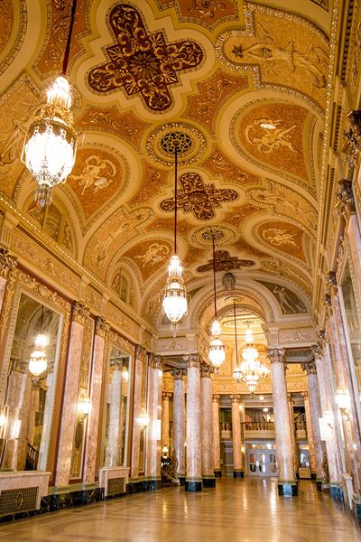 Rialto Square Theatre