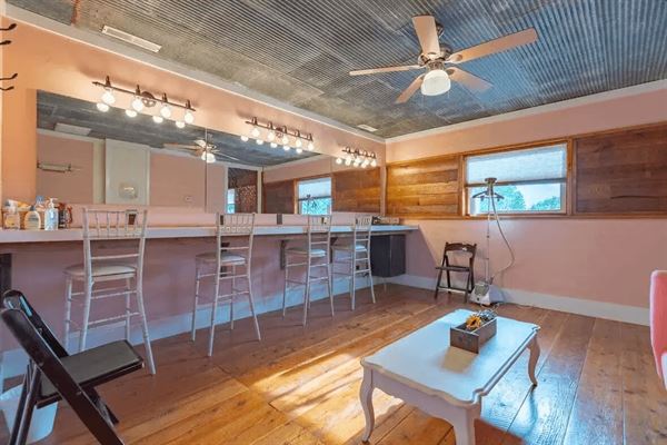 Someplace Nice - Wedding Venue