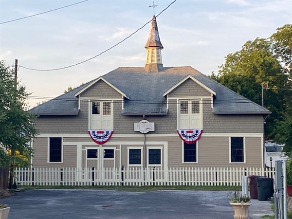 Reindollar Carriage House