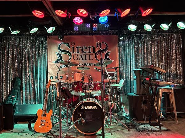 Sirens' Gate Party Band