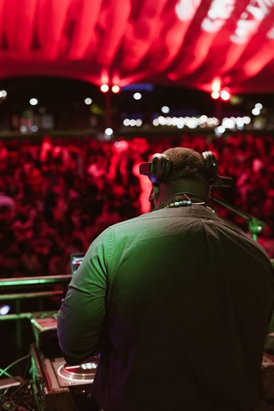 DJ PlayDAT Sound & Lighting