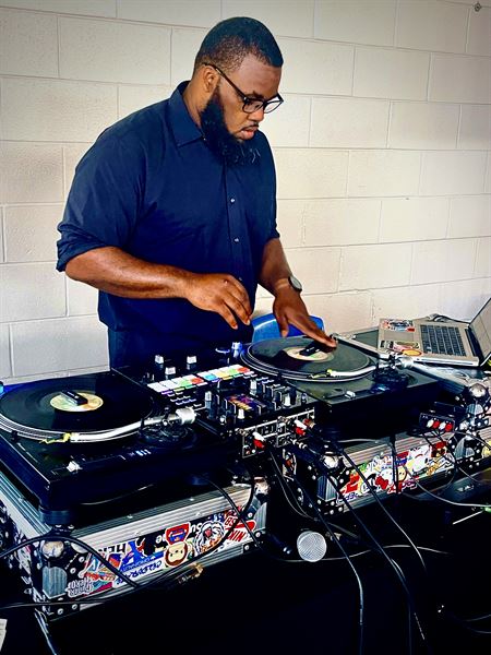 DJ PlayDAT Sound & Lighting