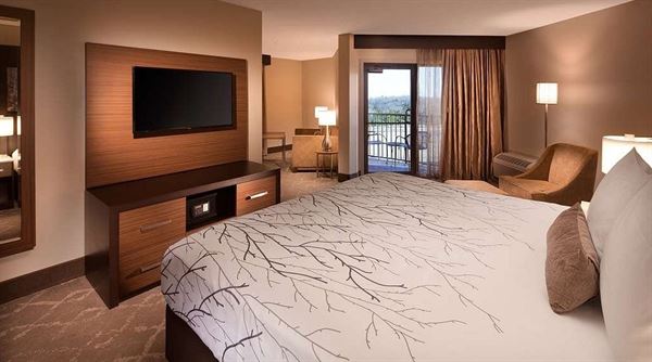 Aiden by Best Western Warm Springs