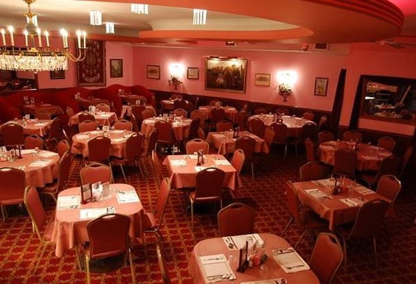 Sawa's Old Warsaw Restaurant