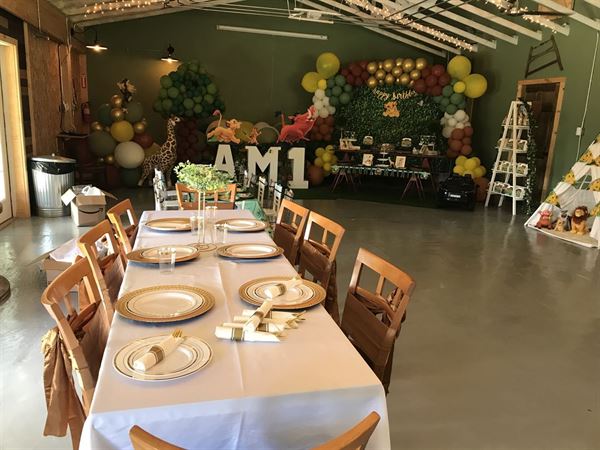 The Pallet Barn at Christmas Tree Lane