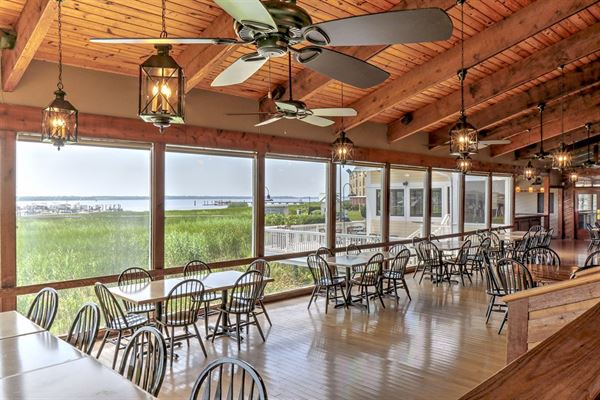 Lands End Yacht Club