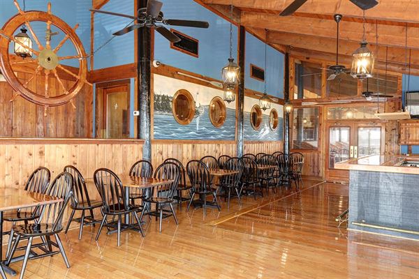 Lands End Yacht Club