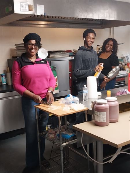 Nonprofit  food distribution/hotmeals for those in need