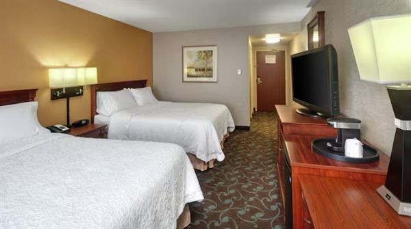 Hampton Inn & Suites by Hilton Toronto Airport