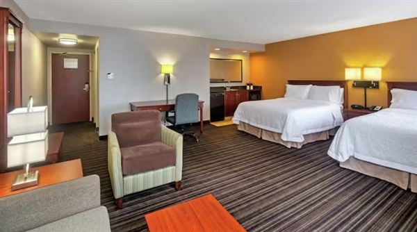 Hampton Inn & Suites by Hilton Toronto Airport