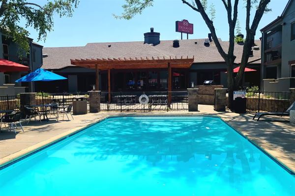 Endeavor Inn & Suites Topeka