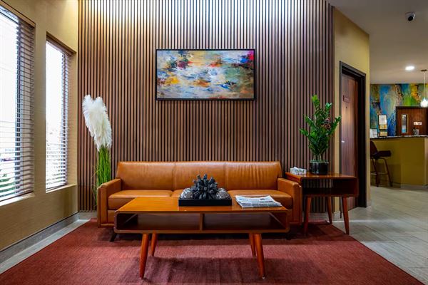 Endeavor Inn & Suites Topeka