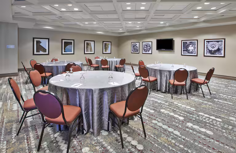 Embassy Suites by Hilton Columbus - Airport