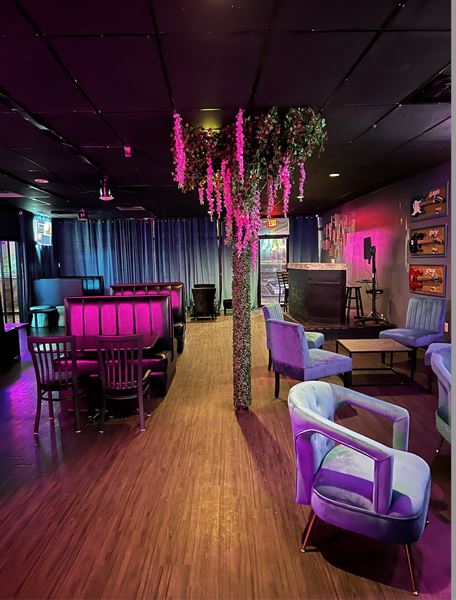 Tea'ze Daiquiri Lounge