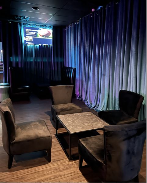 Tea'ze Daiquiri Lounge