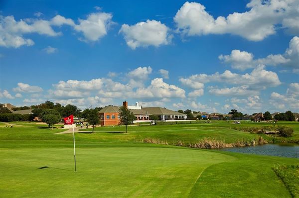 Oakmont Country Club