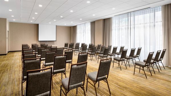 Courtyard Downtown Baltimore