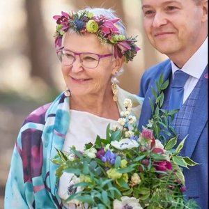 Bell & Trunk Flowers