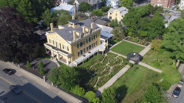 Rotch-Jones-Duff House & Garden Museum