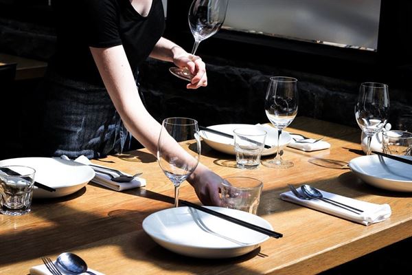 SIDEDOOR Contemporary Kitchen & Bar