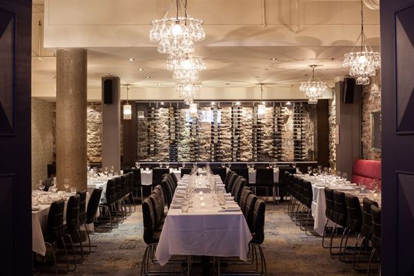 SIDEDOOR Contemporary Kitchen & Bar