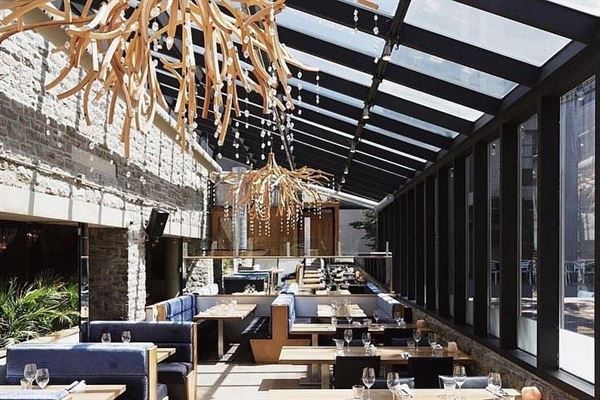 SIDEDOOR Contemporary Kitchen & Bar