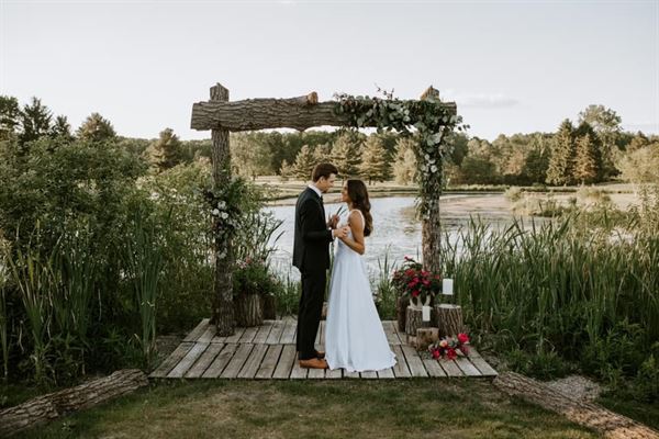 Sutton Barn at Rolling Meadows Golf Course