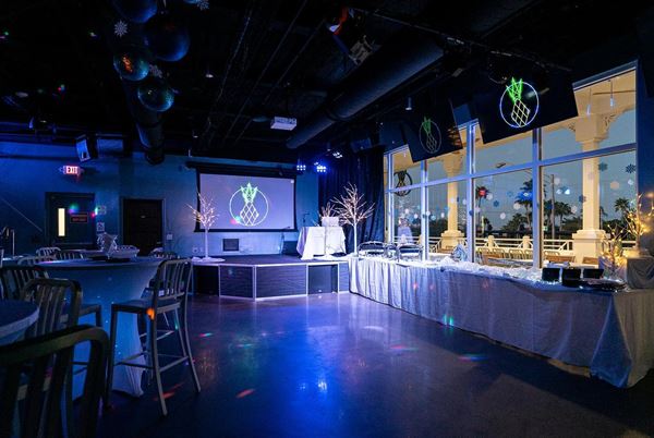 Pineapples Restaurant