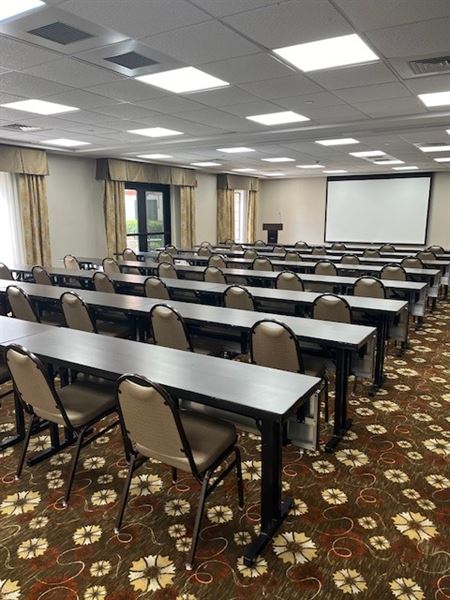 Hampton Inn & Suites Camarillo