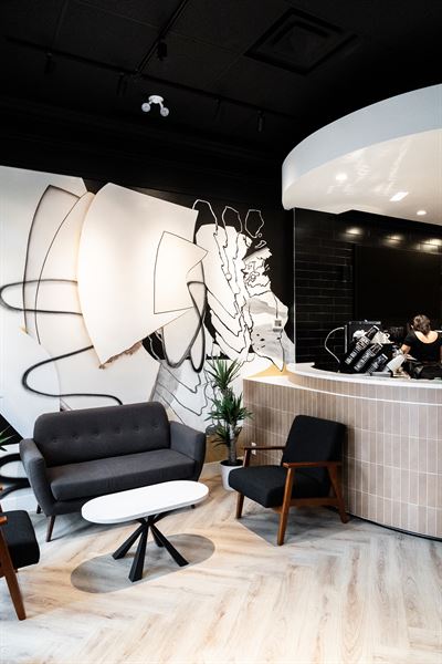 Artigiano Roundhouse