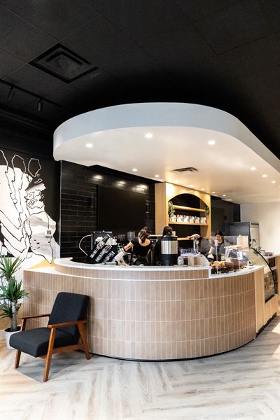 Artigiano Roundhouse