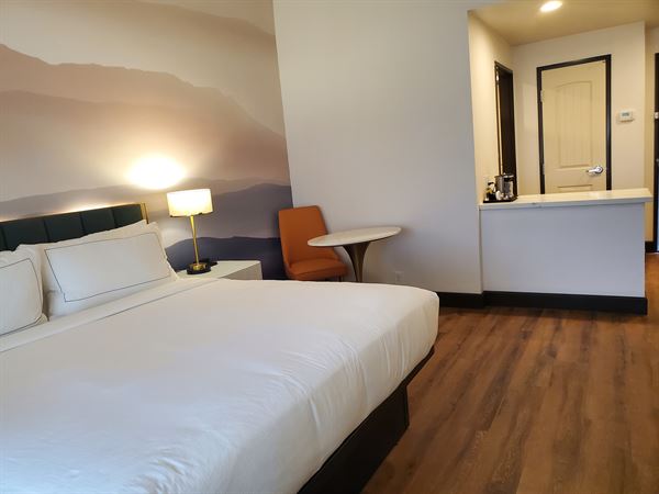 DoubleTree by Hilton Phoenix-Gilbert & Elegante Conference Center