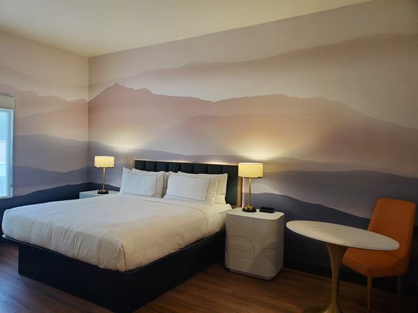 DoubleTree by Hilton Phoenix-Gilbert & Elegante Conference Center