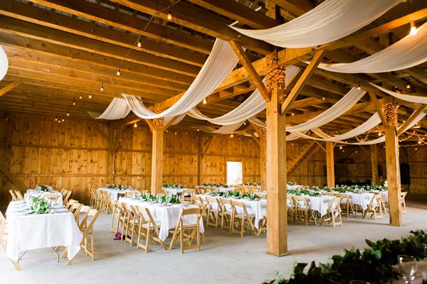 The Amish Barn at Edge