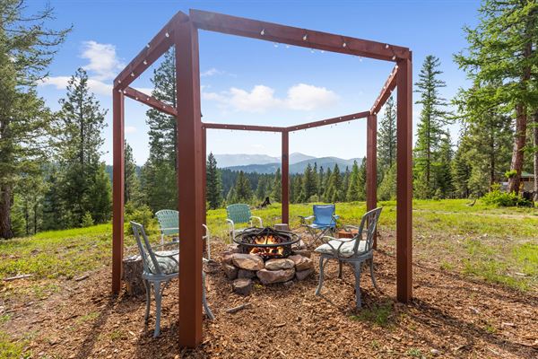 The Hohnstead Glamping Cabins