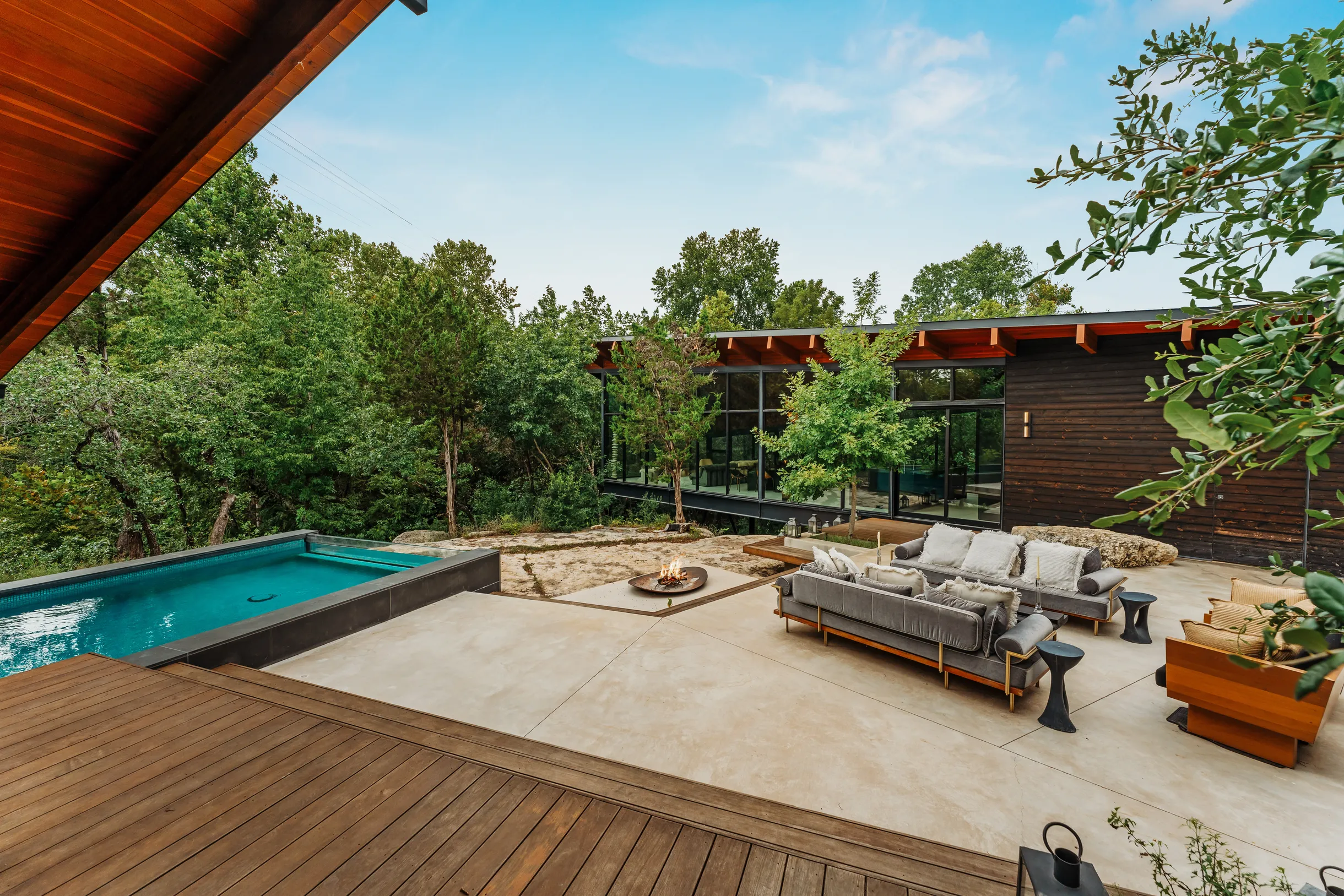 Wander Falling Leaves