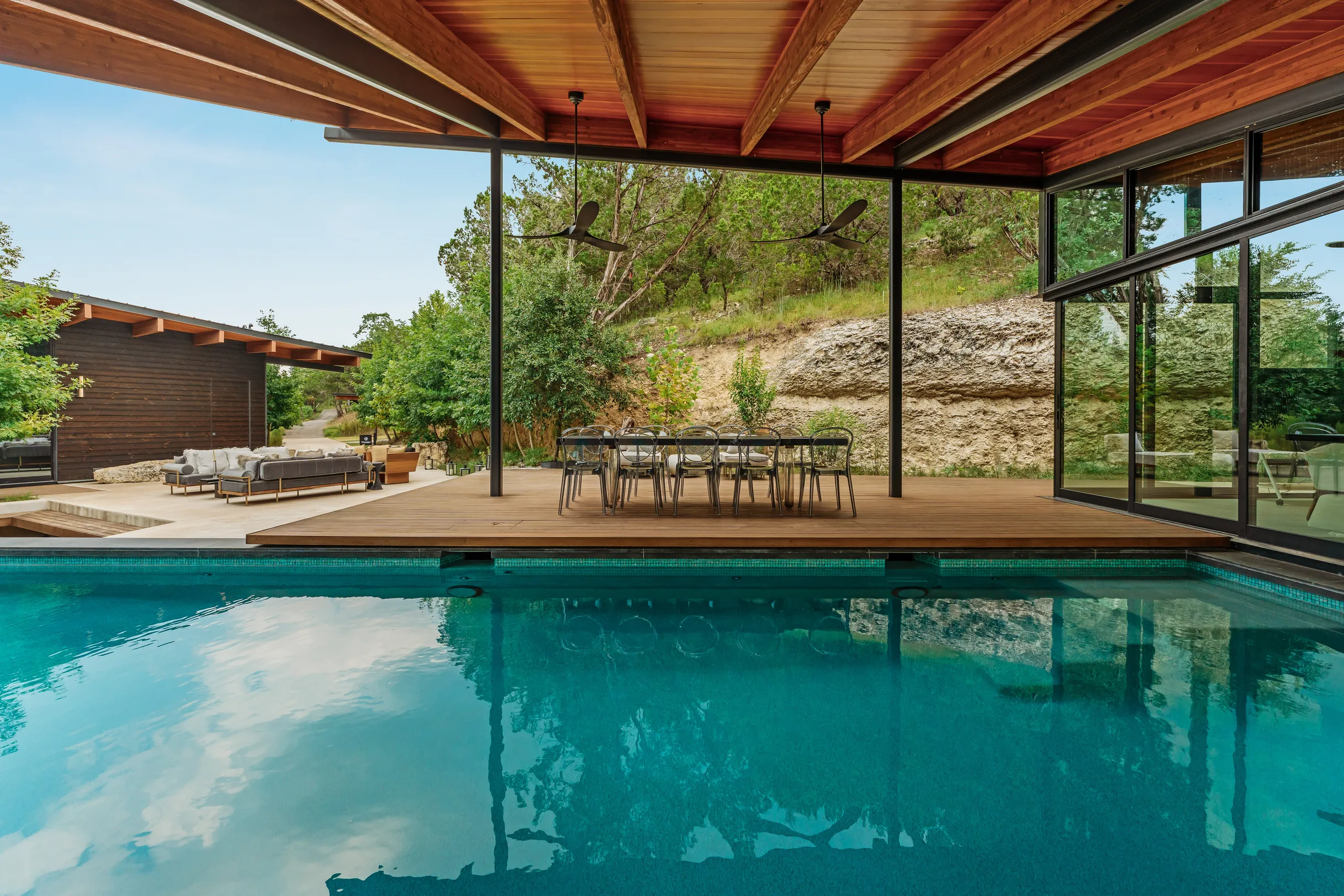 Wander Falling Leaves