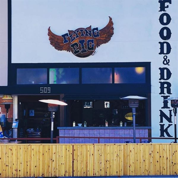 Flying Pig Pub & Kitchen