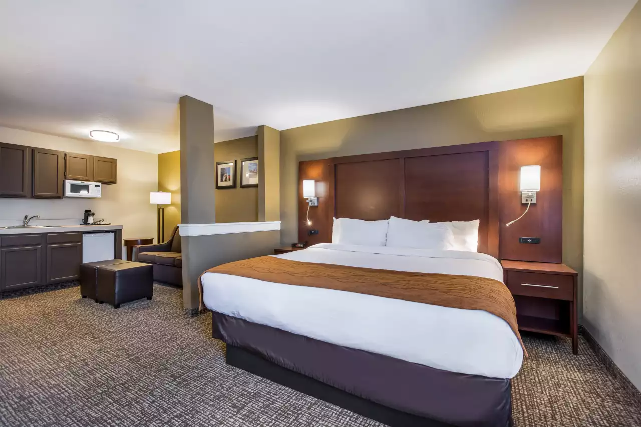 Comfort Inn & Suites near Wright Patterson Air Force Base