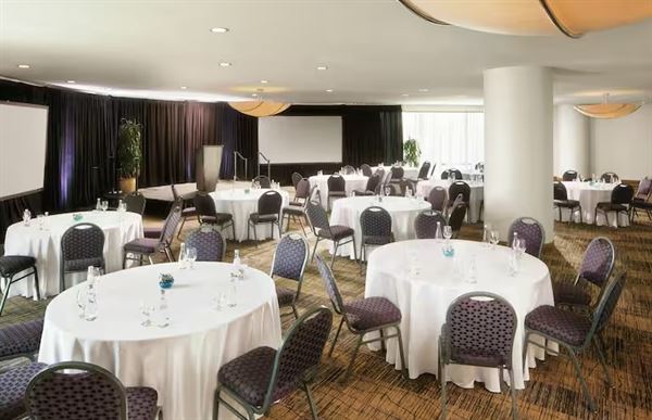 DoubleTree by Hilton San Diego - Hotel Circle