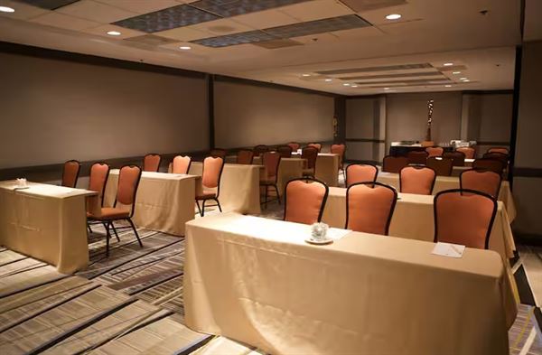 DoubleTree Suites by Hilton Raleigh-Durham