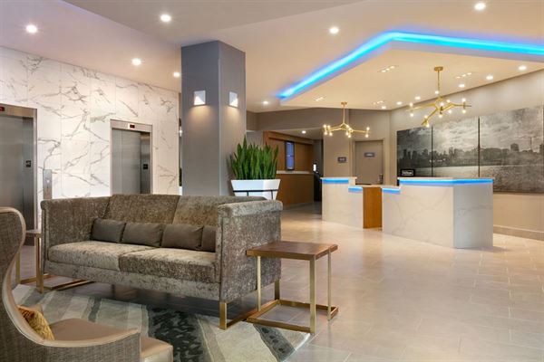 Embassy Suites by Hilton Montreal Airport