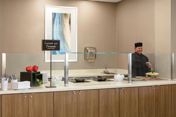 Embassy Suites by Hilton Montreal Airport