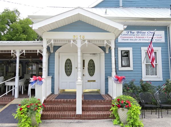 Blue Owl Restaurant & Bakery
