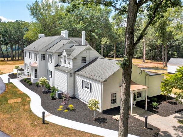 Milan Manor at Smith Mountain Lake