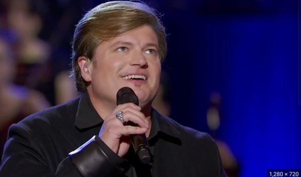 This Is The Moment - Broadway Star & Multi-Platinum Recording Artist Rob Evan