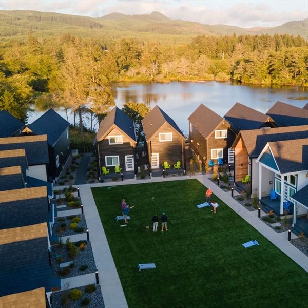 The Commons - Urban Coastal Lodging