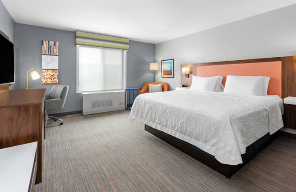 Hampton Inn & Suites Fairbanks