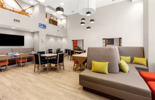 Hampton Inn & Suites Fairbanks