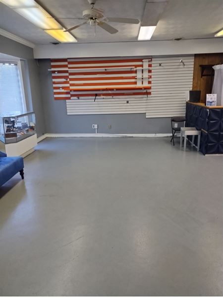 LIL LADY APPAREL & Accessories Event Boutique